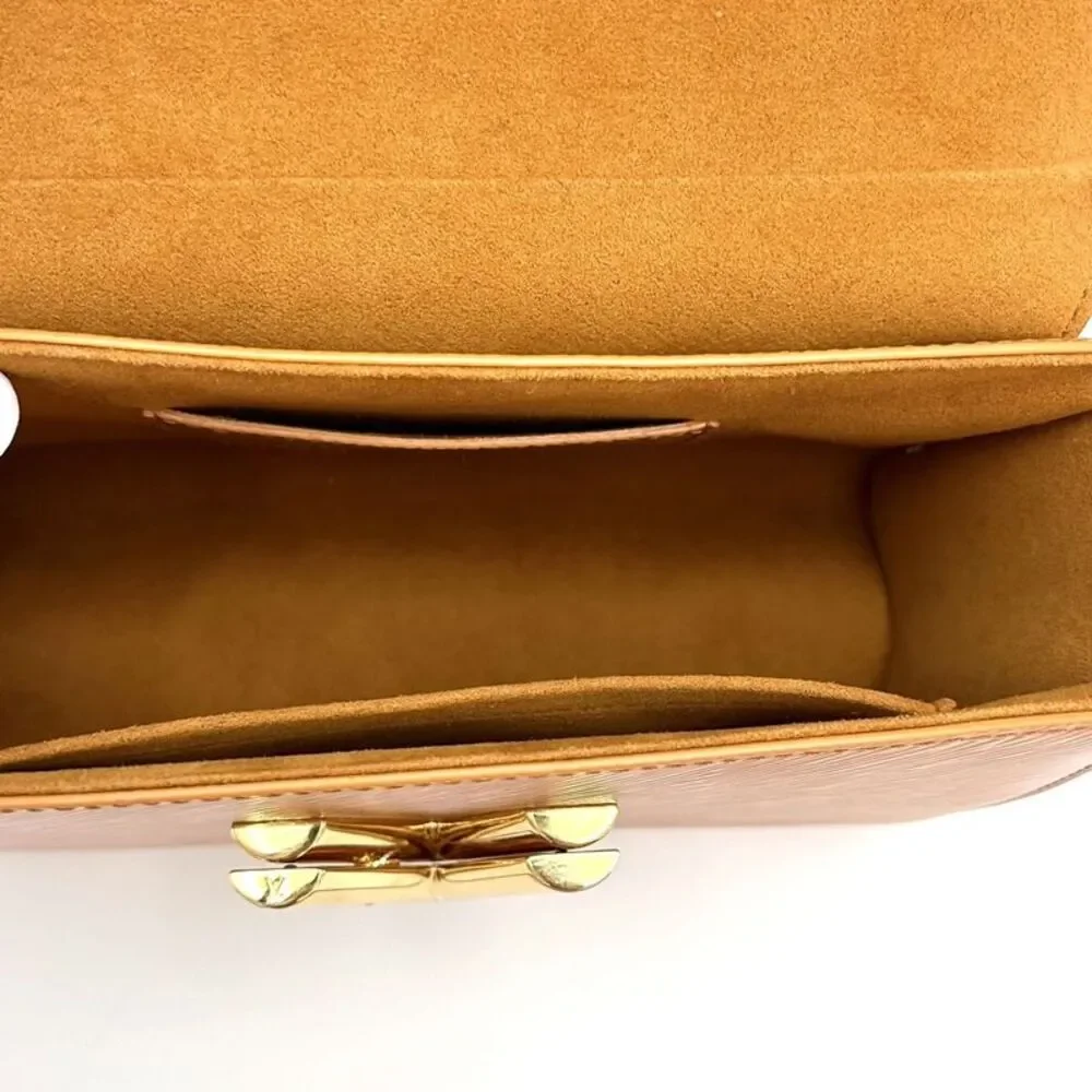 Louis Vuitton Women Pre-Loved Bag Very Good Condition